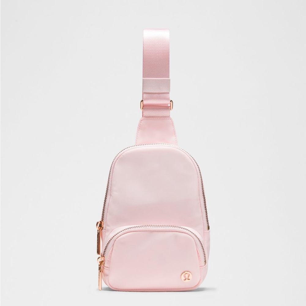 lululemon Everywhere Sling bag small 2L Rose gold hardware like new